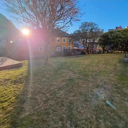 Διαμέρισμα Quiet Garden Near Center And Mountains Μπέργκεν